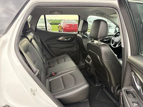 Used 2024 GMC Terrain SLT AWD/4WD image 40