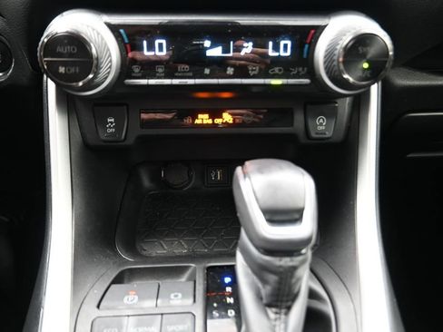 Used 2023 Toyota RAV4 XLE Premium FWD image 8