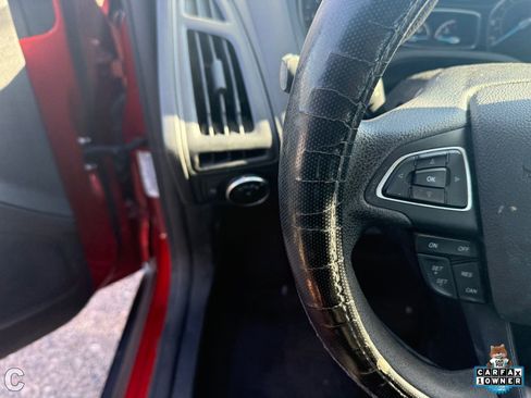 Used 2018 Ford Focus SE FWD image 22