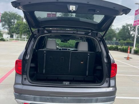 Used 2017 Honda Pilot Touring image 24