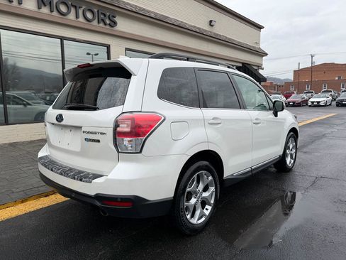 Used 2018 Subaru Forester 2.5i Touring w/ Popular Package #3B image 3