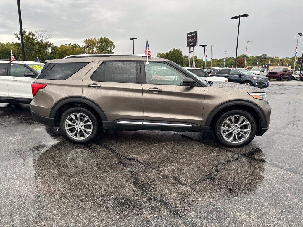 Used 2021 Ford Explorer Limited w/ Equipment Group 301A AWD/4WD image 4