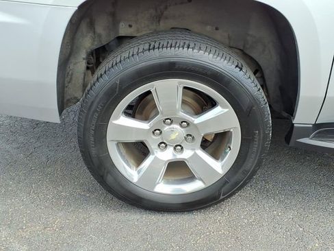 Used 2018 Chevrolet Suburban LT w/ Texas Edition Package image 12