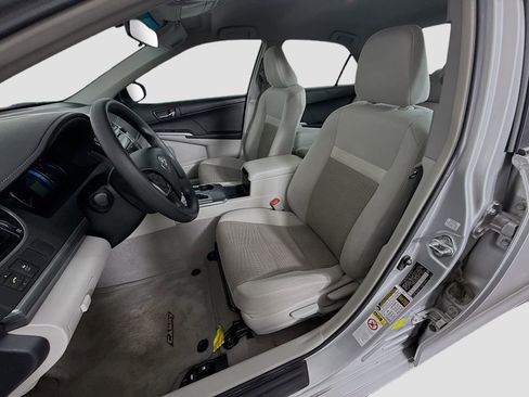 Used 2012 Toyota Camry LE image 14