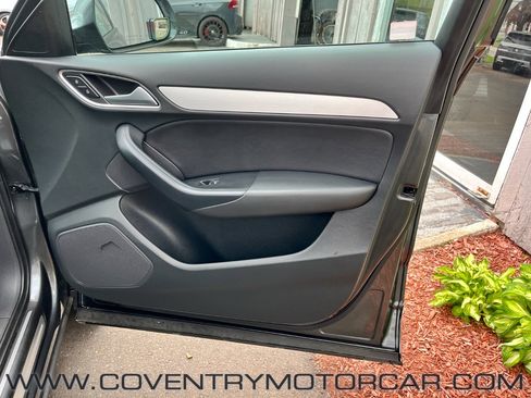 Used 2018 Audi Q3 2.0T Premium image 40