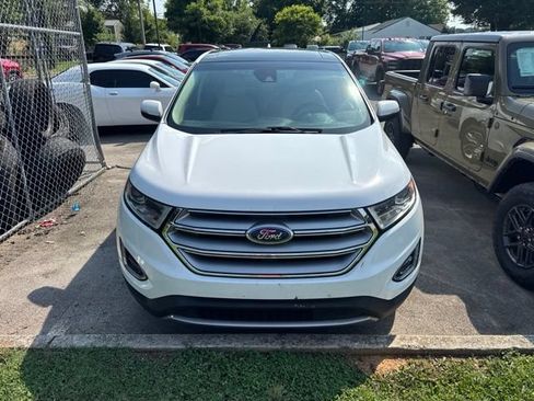 Used 2018 Ford Edge SEL w/ Equipment Group 201A AWD/4WD image 2