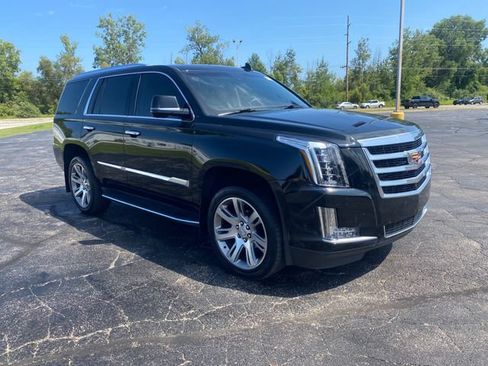 Used 2017 Cadillac Escalade Luxury AWD/4WD image 13