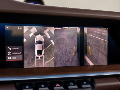 Used 2020 Porsche 911 Carrera 4S w/ Sport Package image 17