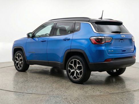 Used 2025 Jeep Compass Limited image 6