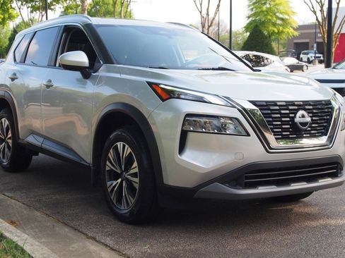 Used 2023 Nissan Rogue SV w/ SV Premium B Package image 1