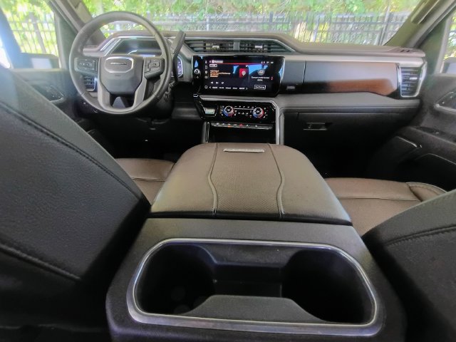 Used 2024 GMC Sierra 2500 Denali w/ Denali Reserve Package AWD/4WD image 34
