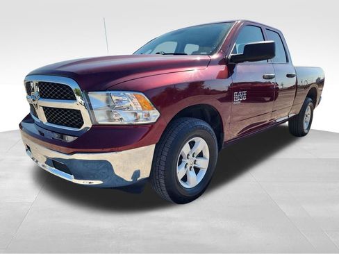 Used 2024 RAM 1500 Classic SLT image 3