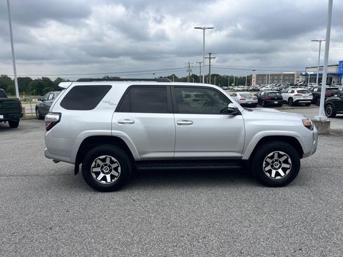Used 2022 Toyota 4Runner TRD Off-Road Premium AWD/4WD image 8