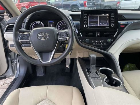 Used 2022 Toyota Camry LE image 18