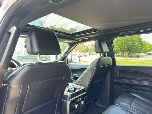 Used 2021 Ford Expedition Max Limited RWD image 19