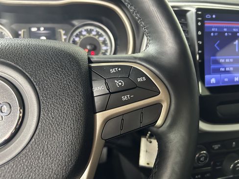 Used 2014 Jeep Cherokee Latitude w/ Cold Weather Group image 15