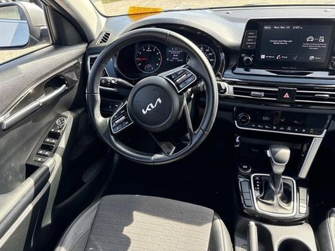 Used 2023 Kia Seltos S image 13