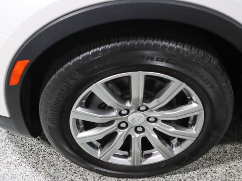 Used 2023 Cadillac XT4 Premium Luxury image 11