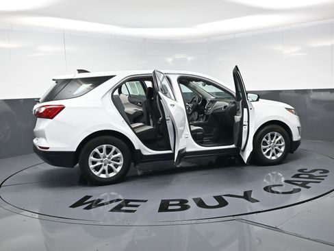 Certified 2020 Chevrolet Equinox LS image 24