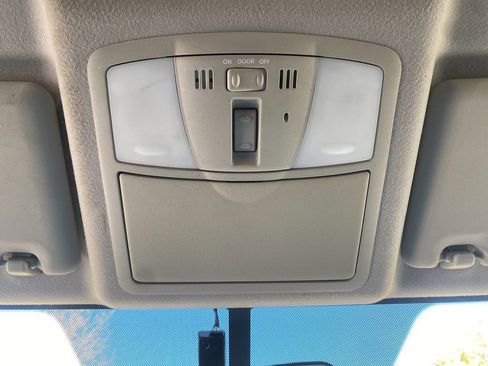 Used 2013 Nissan Rogue SV w/ Premium Pkg image 23