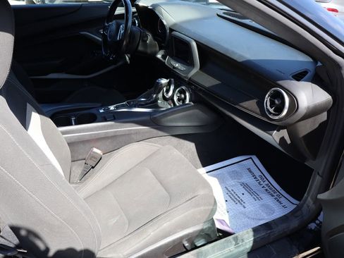 Used 2019 Chevrolet Camaro LT image 13