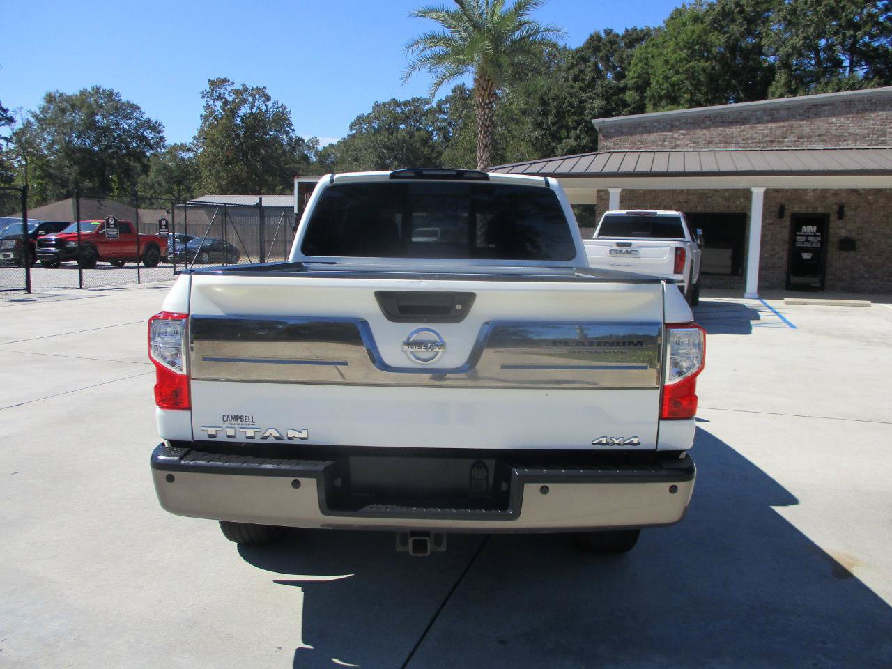 Used 2018 Nissan Titan Platinum Reserve AWD/4WD image 11
