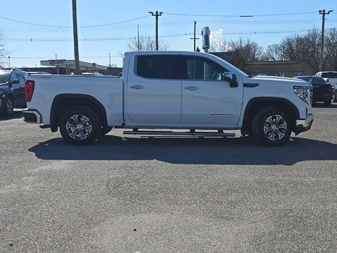 Used 2023 GMC Sierra 1500 SLT w/ SLT Convenience Package image 8