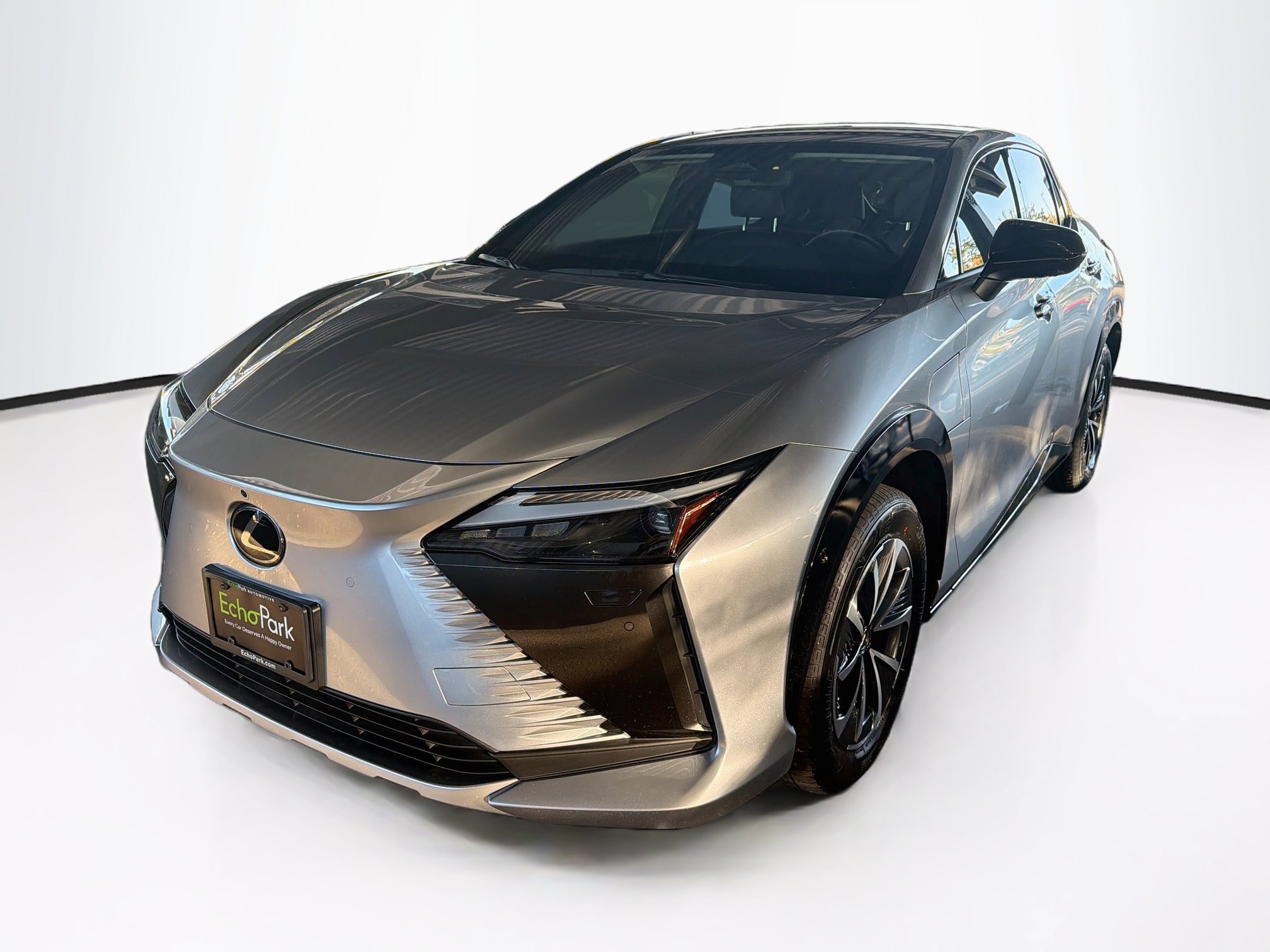 Used 2023 Lexus RZ 450e Premium w/ Technology Package AWD/4WD image 3