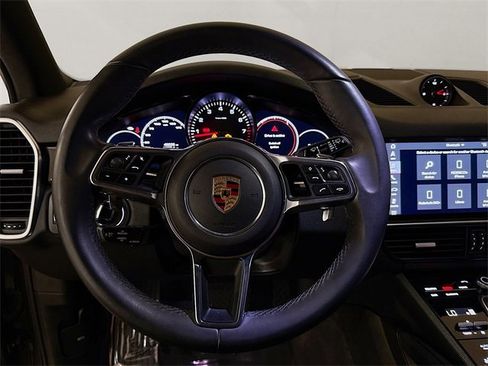 Used 2019 Porsche Cayenne image 14