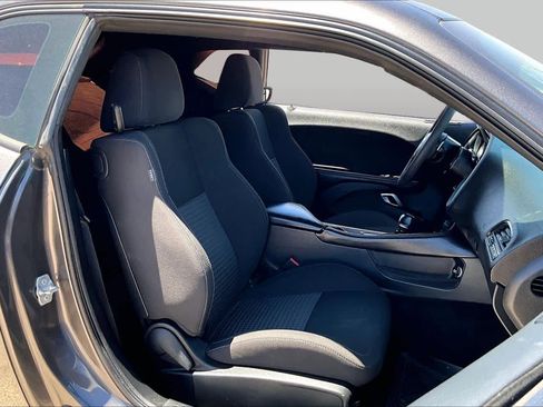 Used 2022 Dodge Challenger R/T Scat Pack RWD image 9
