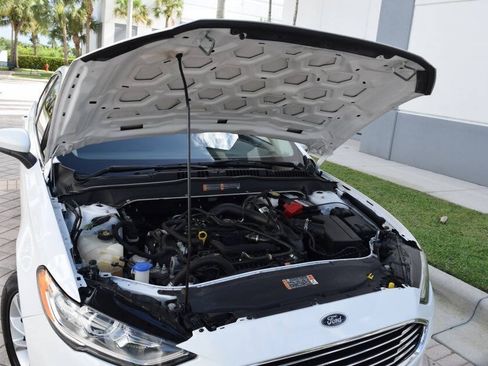 Used 2020 Ford Fusion SE FWD image 91