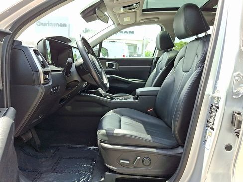 Used 2021 Kia Sorento EX w/ Panoramic Sunroof Package AWD/4WD image 14