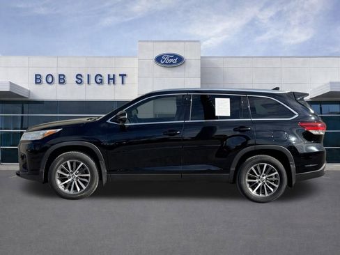 Used 2019 Toyota Highlander XLE image 27