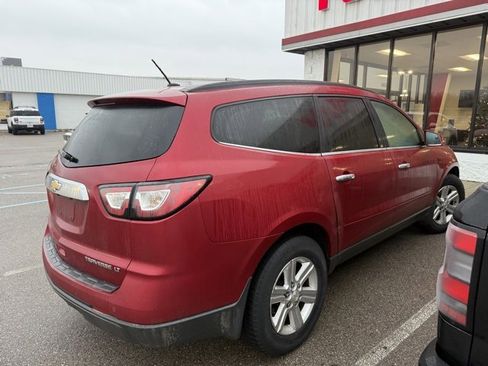 Used 2014 Chevrolet Traverse LT image 3