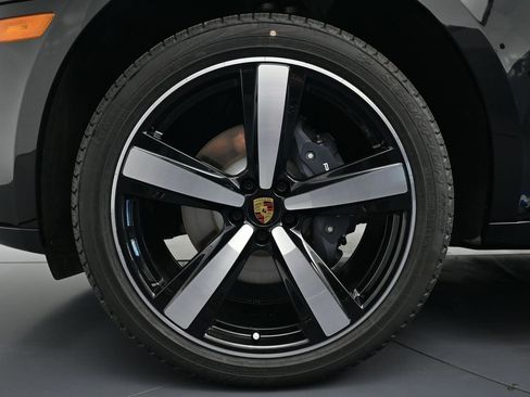 New 2026 Porsche Macan image 26