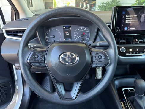 Used 2025 Toyota Corolla LE FWD image 46