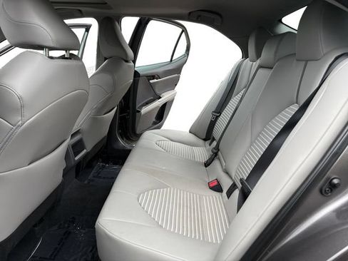 Used 2023 Toyota Camry SE w/ Convenience Package FWD image 10