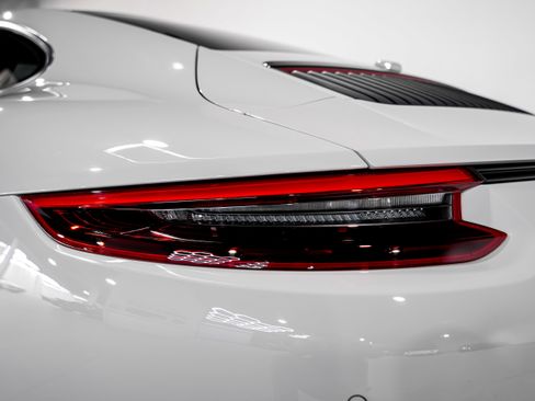 Used 2018 Porsche 911 Carrera GTS image 38