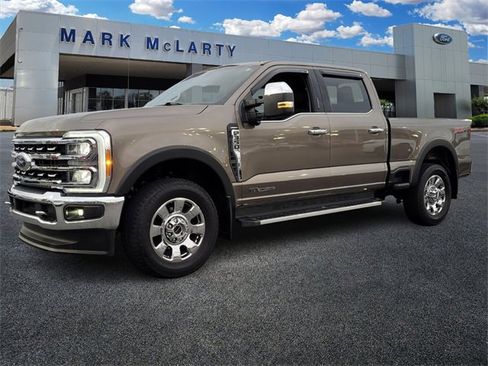 Certified 2023 Ford F350 Lariat w/ Chrome Package image 7