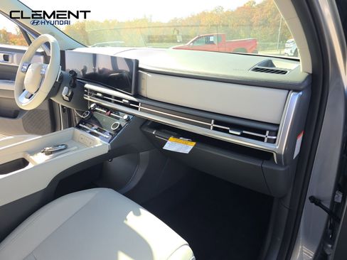 New 2026 Hyundai Santa Fe SE image 31