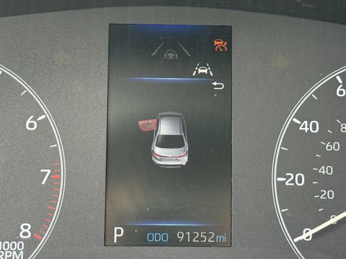 Used 2024 Toyota Corolla LE image 13