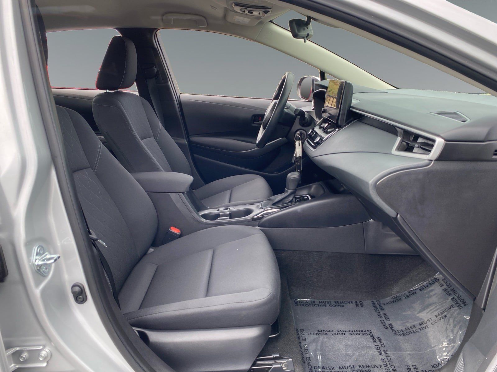 Used 2026 Toyota Corolla LE FWD image 15