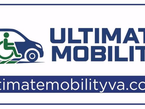 Used 2023 Chrysler Voyager LX FWD image 21