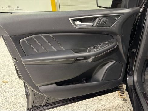 Used 2022 Ford Edge ST w/ Equipment Group 401A image 9
