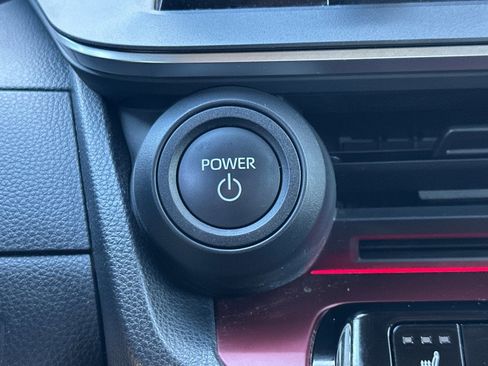 Used 2024 Toyota Prius Prime XSE Premium image 33