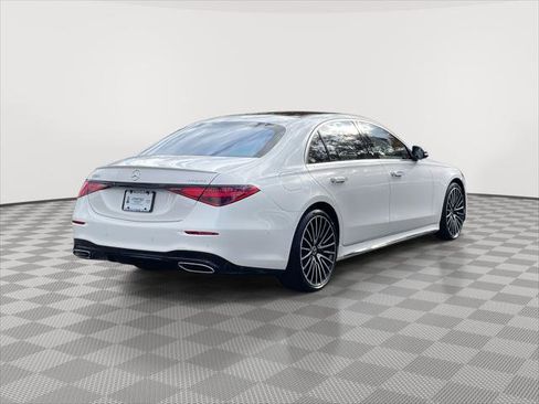 Used 2022 Mercedes-Benz S 500 4MATIC w/ AMG Line Package image 7