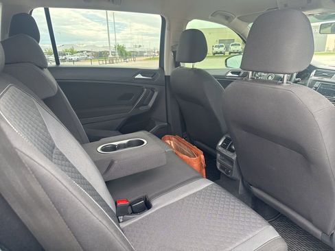 Used 2021 Volkswagen Tiguan S FWD image 9