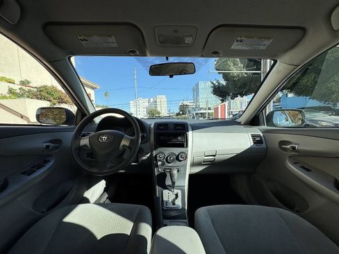 Used 2010 Toyota Corolla LE w/ All Weather Guard Pkg FWD image 22