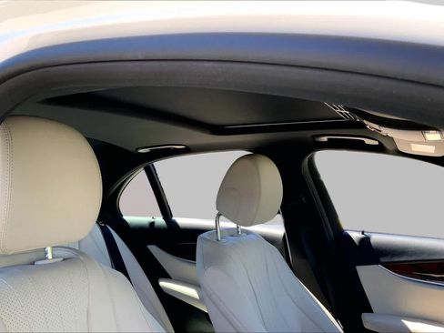 Used 2017 Mercedes-Benz E 300 4MATIC image 13