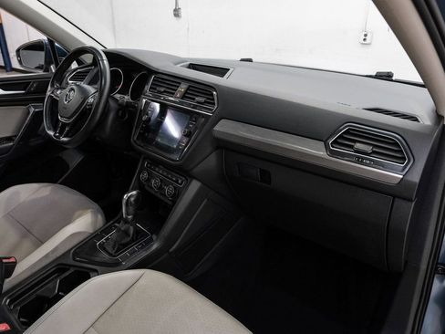 Used 2019 Volkswagen Tiguan SEL R-Line image 19